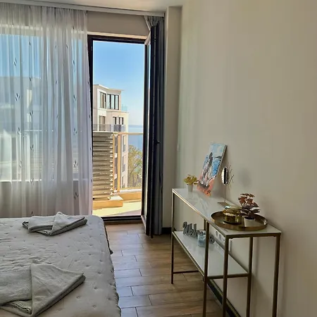 Apartmán Sunrise L 1bd Sea View L Pool L Free Parking *