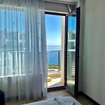 Daire Sunrise L 1bd Sea View L Pool L Free Parking Varna