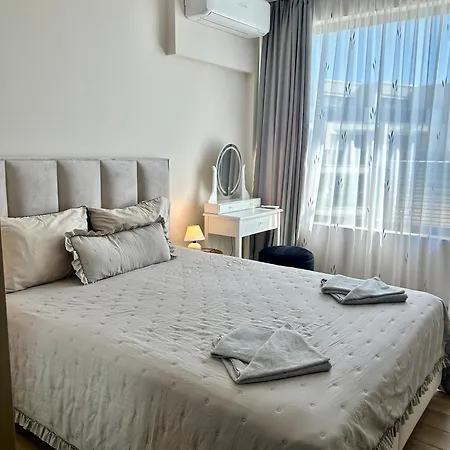 Sunrise L 1bd Sea View L Pool L Free Parking * Варна